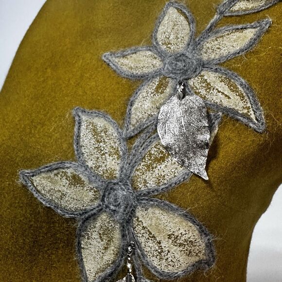 Mignon Doo Size L Large Wool Blend Embellished Sleeveless Shell Top NWT - Picture 3 of 11